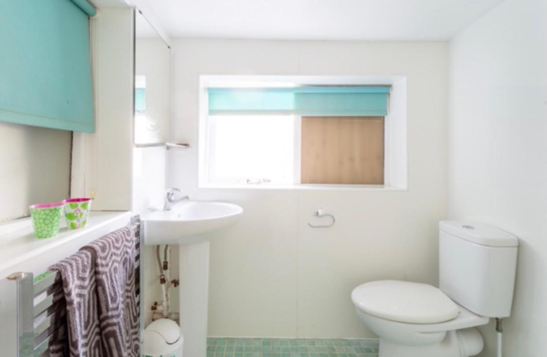 Bridport Garden Suite Bagian luar foto
