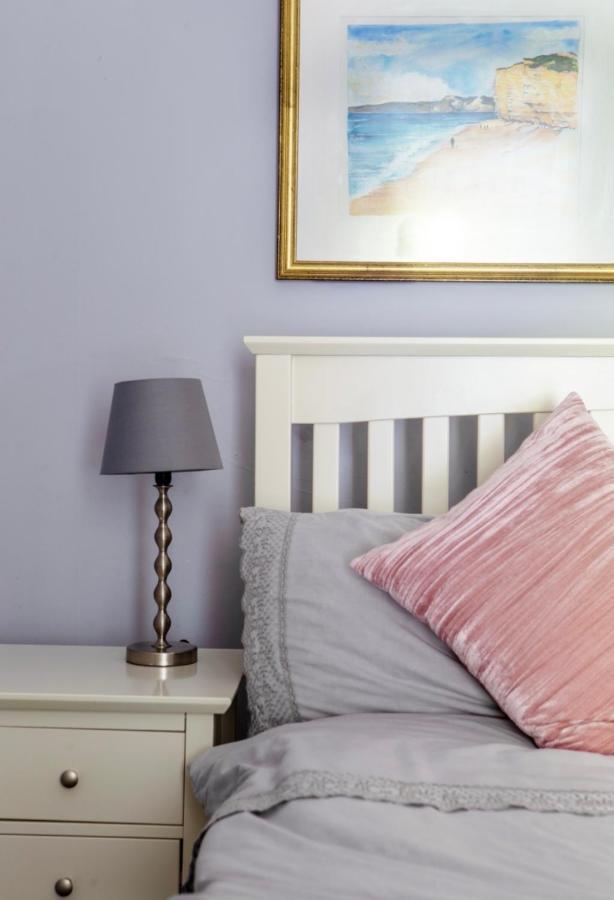 Bridport Garden Suite Bagian luar foto