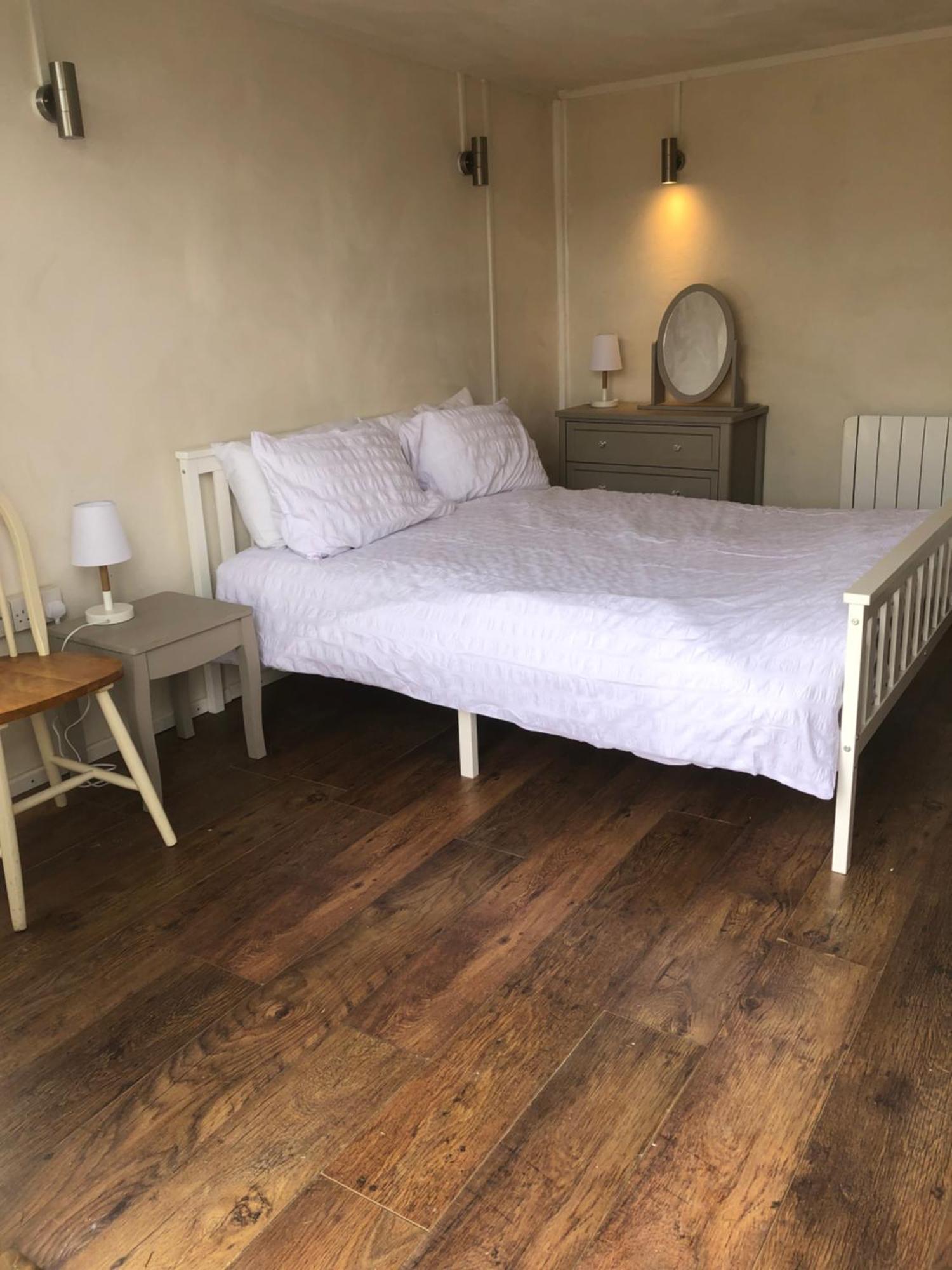 Bridport Garden Suite Bagian luar foto